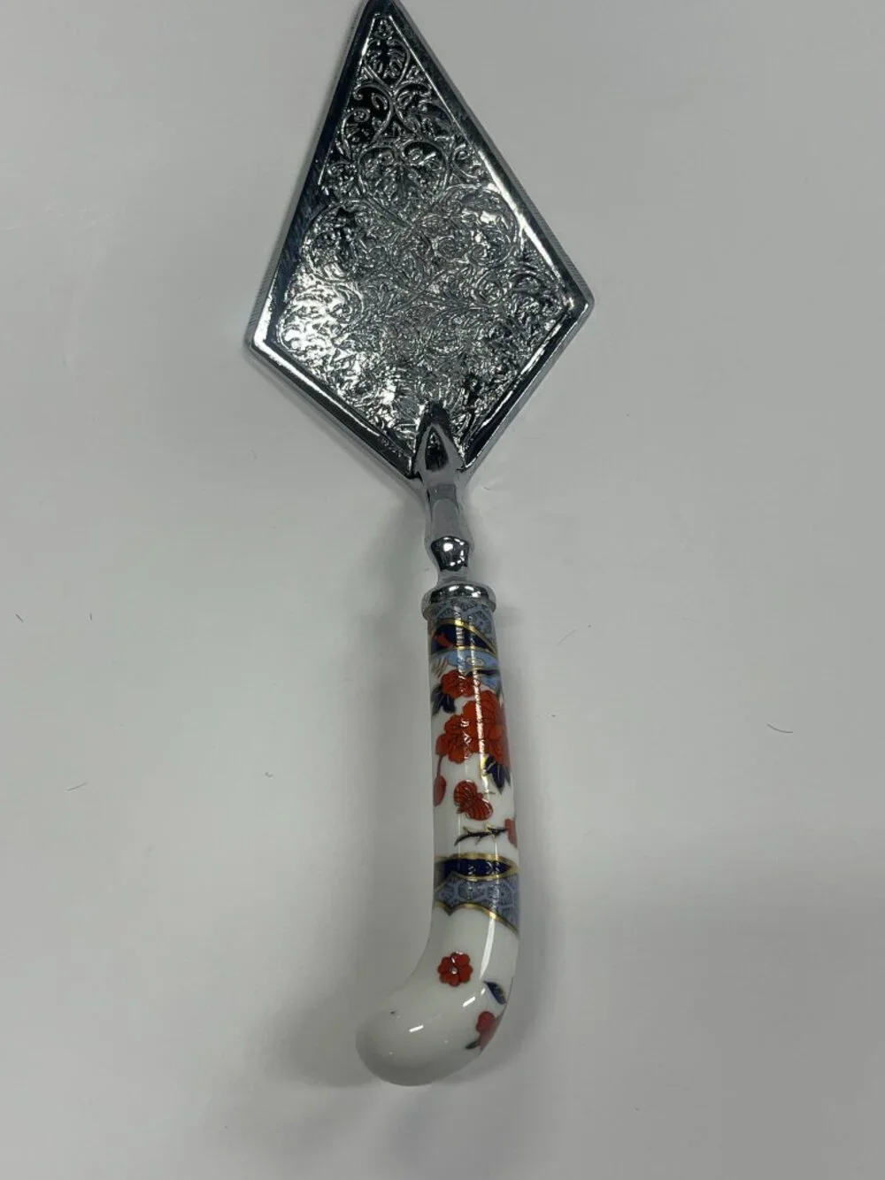 Spode Shima Cake Pie Server Porcelain Handle Ornate Embossed Blade
